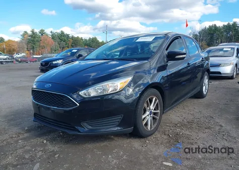 2016 Ford Focus Se z USA, uszkodzony, nr VIN 1FADP3F21GL401191